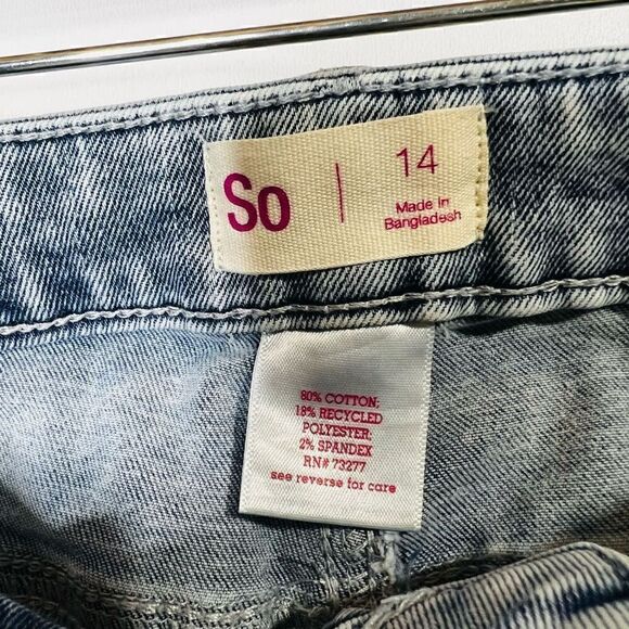 So Girls Skinny Jeans   - Picture 3 of 4